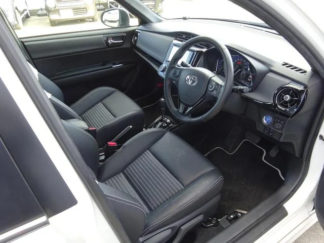 TOYOTA COROLLA AXIO HYBRID G WxB 2018 TOYOTA COROLLA AXIO HYBRID G WxB 2018