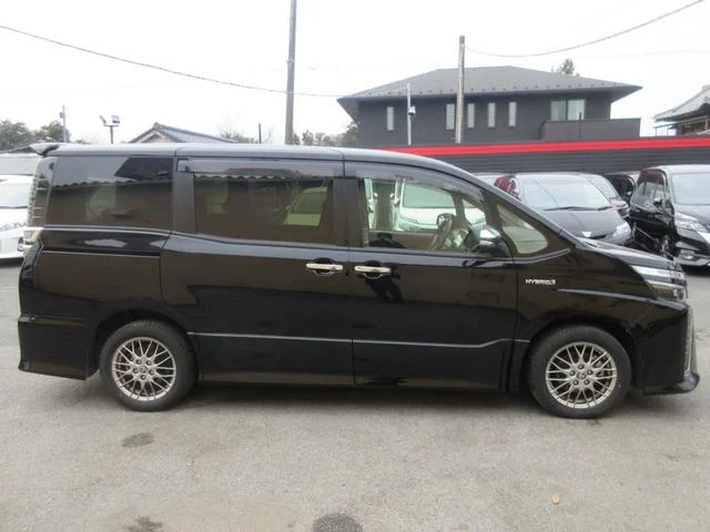 TOYOTA VOXY ZS KIRAMEKI II 2019