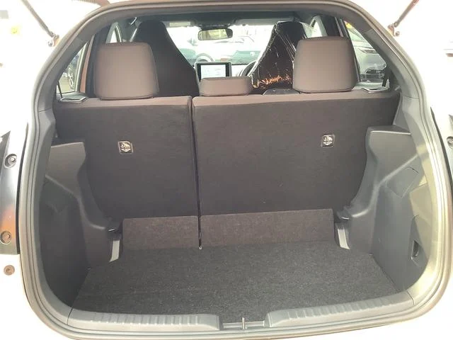 TOYOTA YARIS HYBRID X 2024