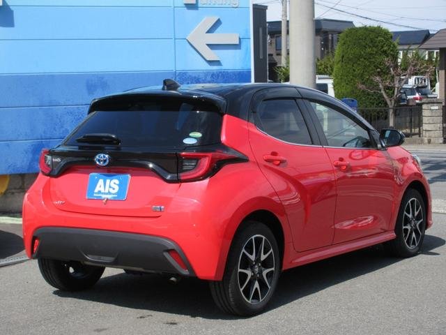TOYOTA YARIS HYBRID Z 2021