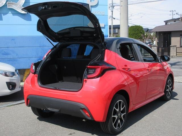 TOYOTA YARIS HYBRID Z 2021