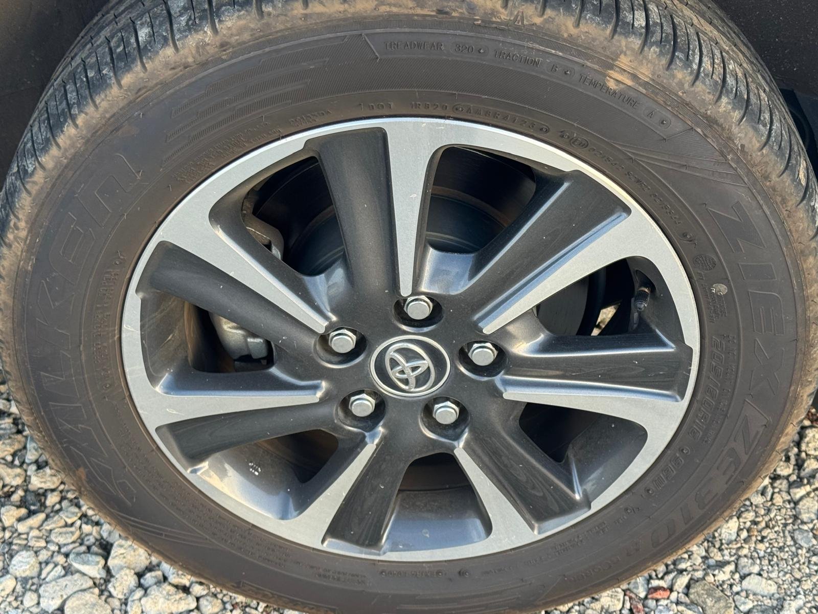 TOYOTA VOXY HYBRID 2021 – ZS KIRAMIKI3