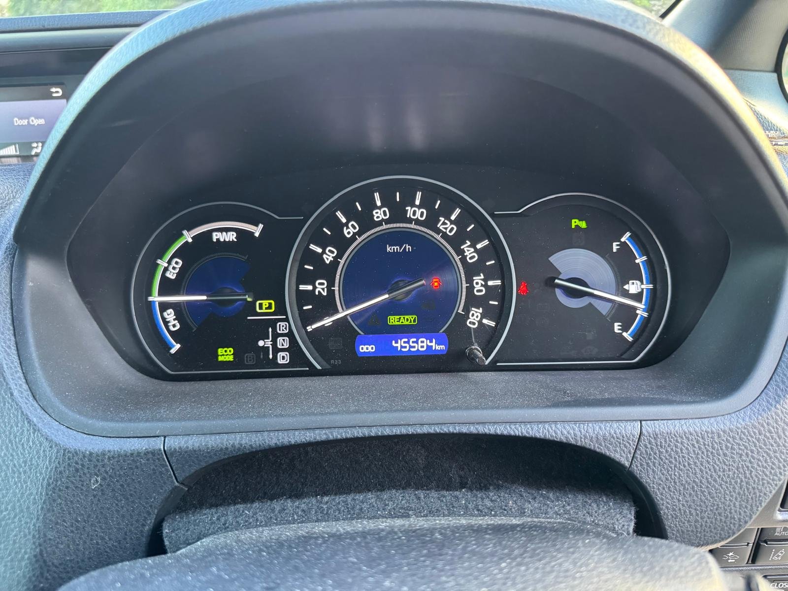 TOYOTA VOXY HYBRID 2021 – ZS KIRAMIKI3